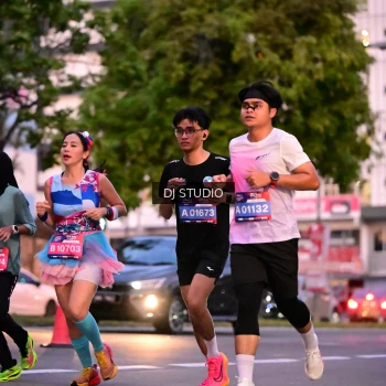 Runner Photo 4111359