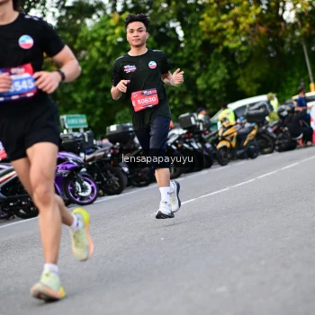 Runner Photo 4111360