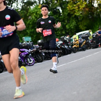 Runner Photo 4111362