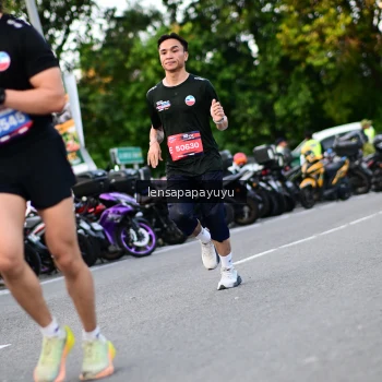 Runner Photo 4111369