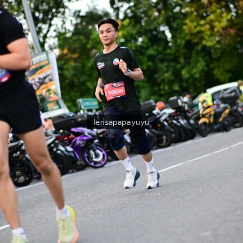 Runner Photo 4111370