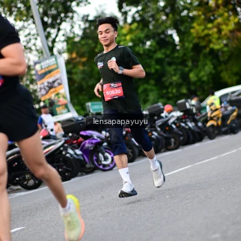 Runner Photo 4111377