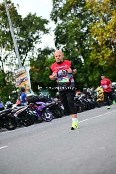 Runner Photo 4111389