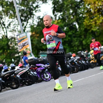 Runner Photo 4111395