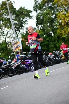 Runner Photo 4111400