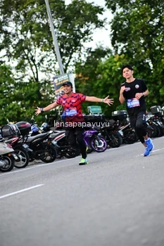 Runner Photo 4111406