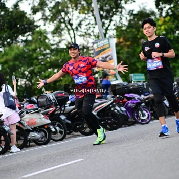 Runner Photo 4111421