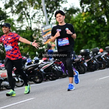 Runner Photo 4111429