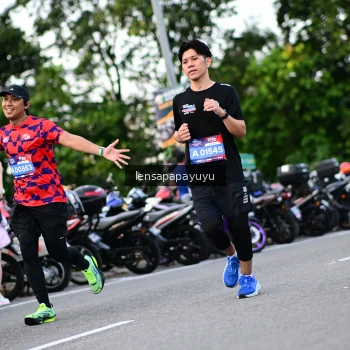Runner Photo 4111435