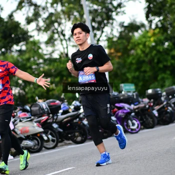 Runner Photo 4111442