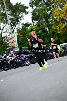 Runner Photo 4111482