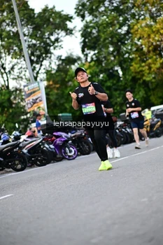 Runner Photo 4111495