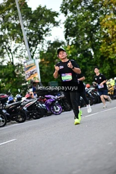 Runner Photo 4111502