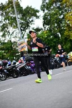 Runner Photo 4111509