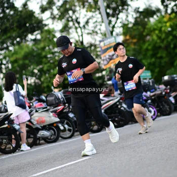 Runner Photo 4111512