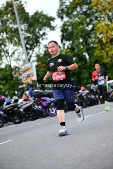Runner Photo 4111542