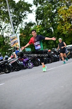Runner Photo 4111544