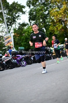 Runner Photo 4111546