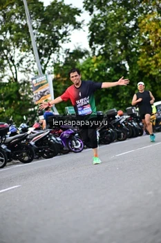 Runner Photo 4111552