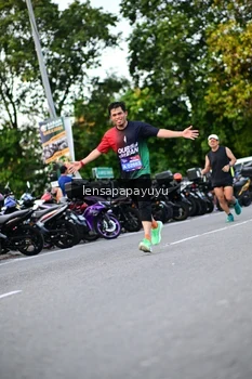 Runner Photo 4111558