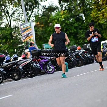 Runner Photo 4111566