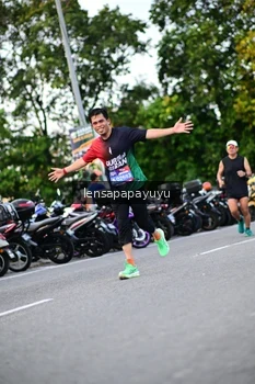 Runner Photo 4111571