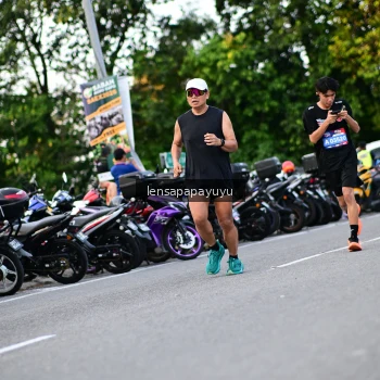 Runner Photo 4111574