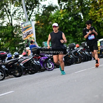 Runner Photo 4111580