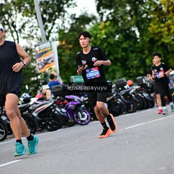 Runner Photo 4111593