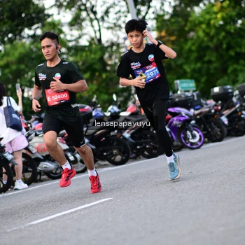 Runner Photo 4111619
