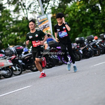 Runner Photo 4111620