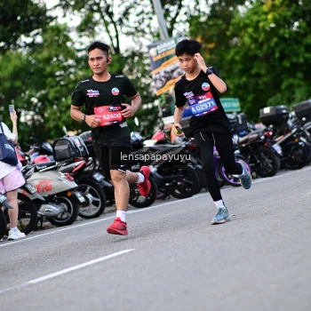 Runner Photo 4111630