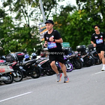 Runner Photo 4111636