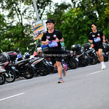 Runner Photo 4111637