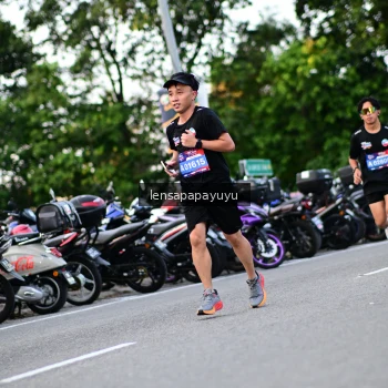 Runner Photo 4111642