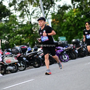 Runner Photo 4111645
