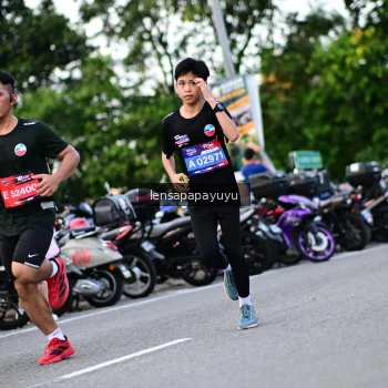 Runner Photo 4111646