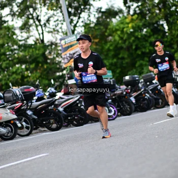 Runner Photo 4111656