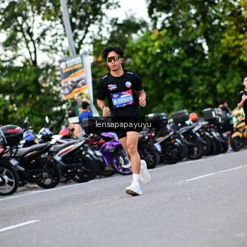 Runner Photo 4111662