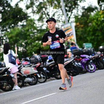 Runner Photo 4111666