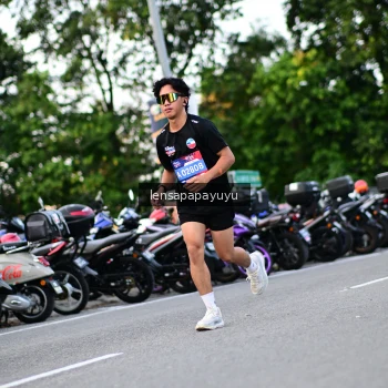 Runner Photo 4111691