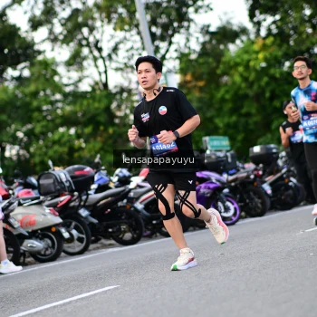 Runner Photo 4111702