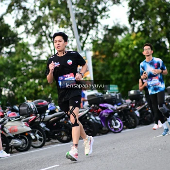 Runner Photo 4111703