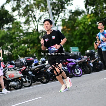 Runner Photo 4111709