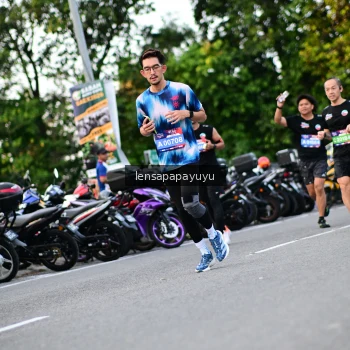 Runner Photo 4111712