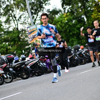 Runner Photo 4111721