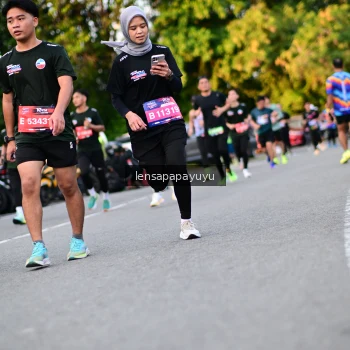 Runner Photo 4111770