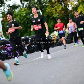 Runner Photo 4111796
