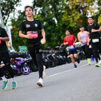 Runner Photo 4111835