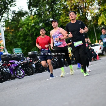 Runner Photo 4111838